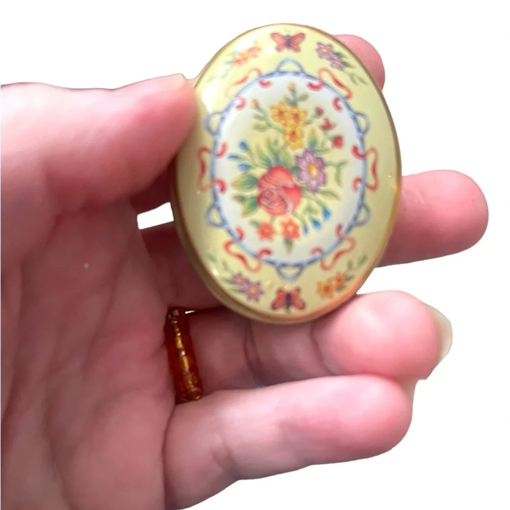 Chambers candy company oval vintage Tin box